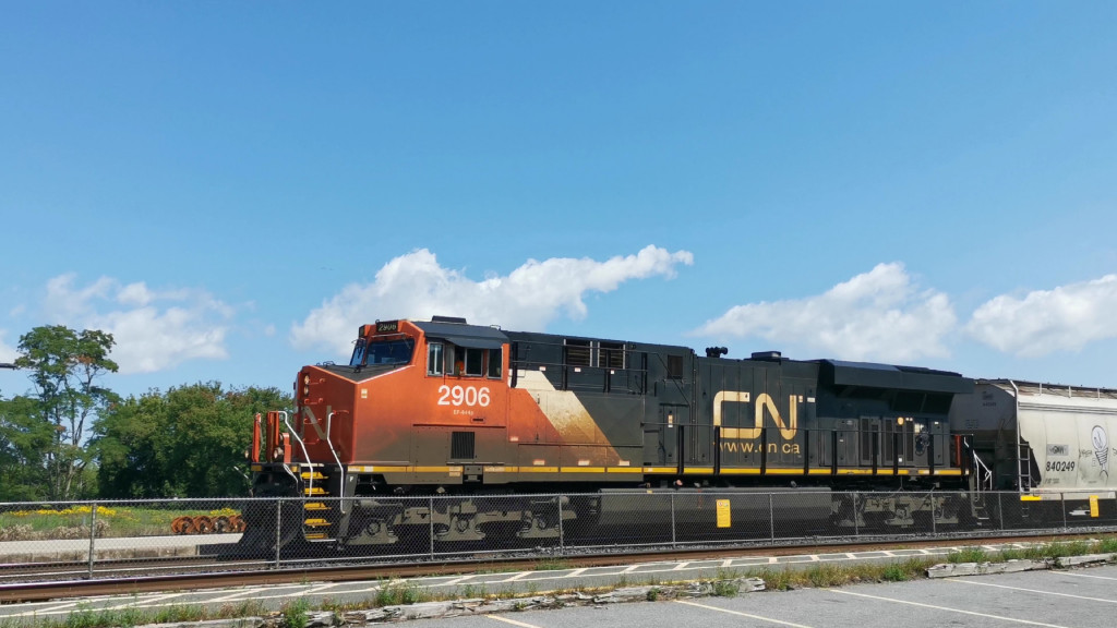 CN 2906